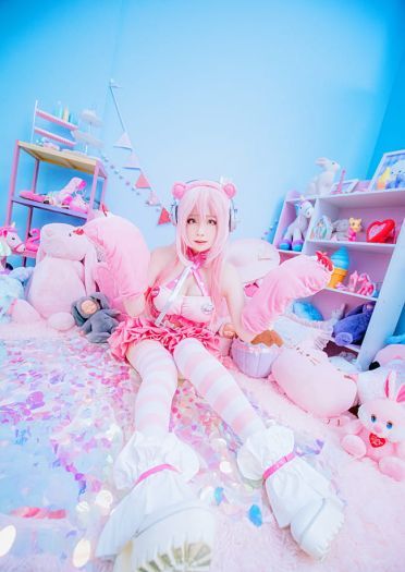 超级索尼子 暴力熊出镜 cosplay