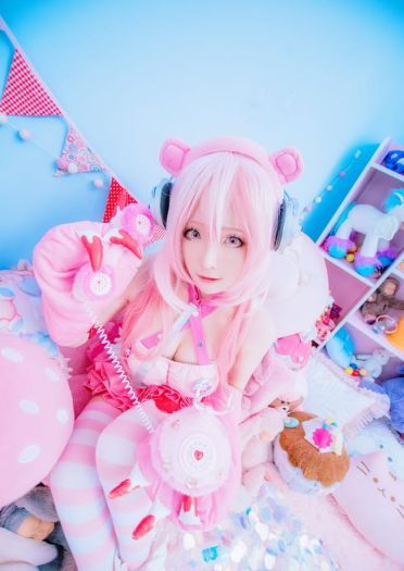 超级索尼子 暴力熊出镜 cosplay