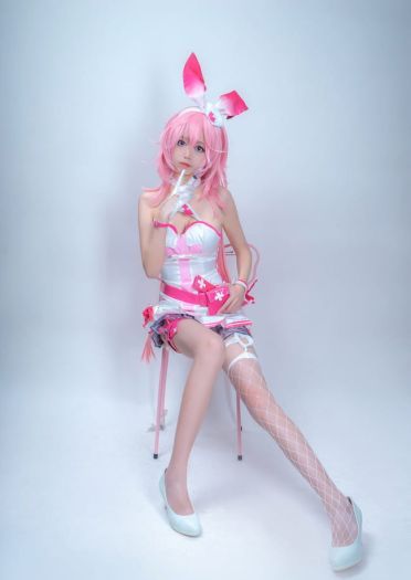 崩坏学园3 护士装 八重樱 cosplay