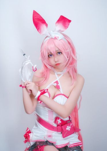 崩坏学园3 护士装 八重樱 cosplay