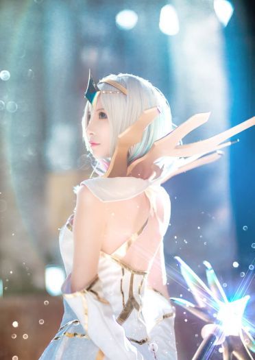 英雄联盟 关辉女郎拉克丝 大元素使 cosplay