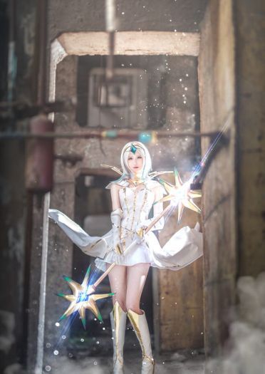 英雄联盟 关辉女郎拉克丝 大元素使 cosplay
