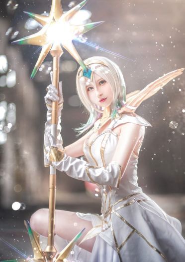 英雄联盟 关辉女郎拉克丝 大元素使 cosplay