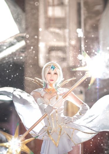 英雄联盟 关辉女郎拉克丝 大元素使 cosplay