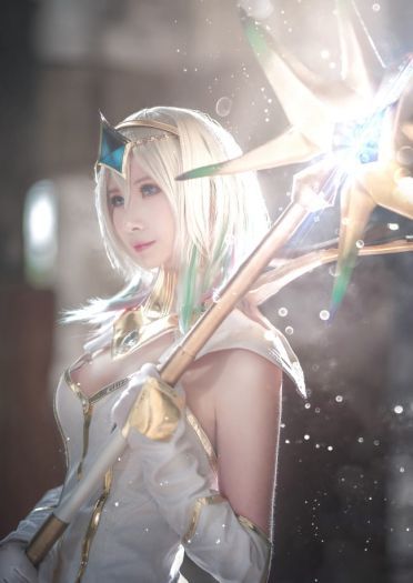 英雄联盟 关辉女郎拉克丝 大元素使 cosplay