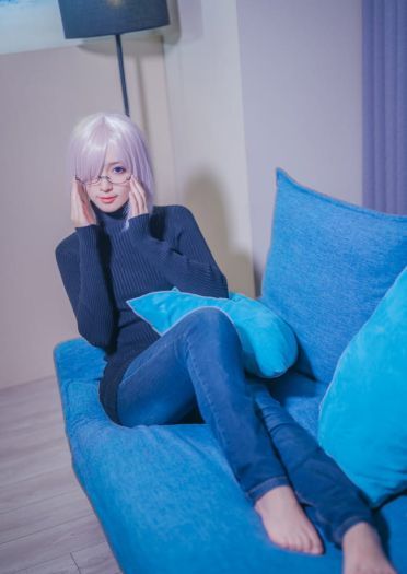 【cos正片】不来一起枕头大战嘛？