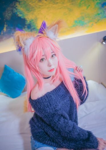 【cos正片】不来一起枕头大战嘛？