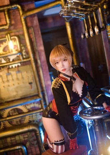 碧蓝航线 御姐 战列舰 朋克 cosplay