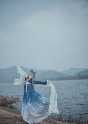 VOCALOID 洛天依 言和 乐正绫 cosplay