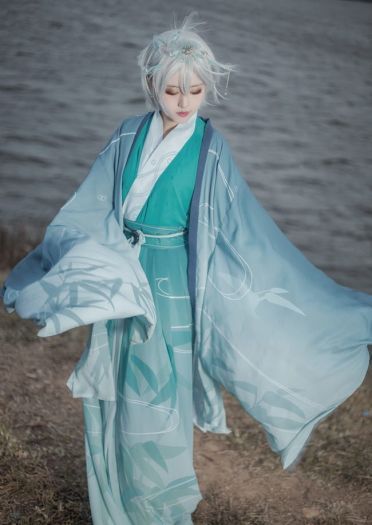 VOCALOID 洛天依 言和 乐正绫 cosplay