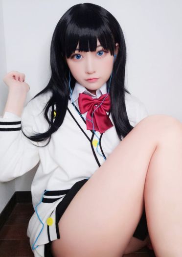 我永远喜欢宝多六花的肉腿～