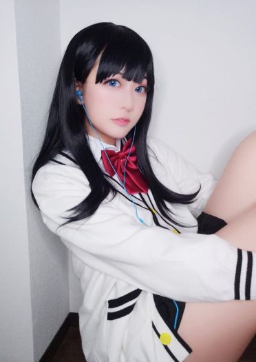 我永远喜欢宝多六花的肉腿～