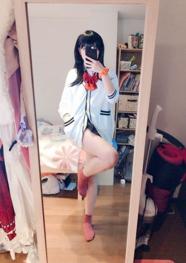 我永远喜欢宝多六花的肉腿～