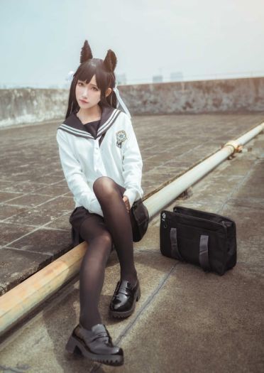 碧蓝航线「学园幻想曲」犬&獒 cosplay图片