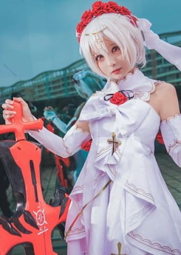 理想乡场照德莉莎月下初拥