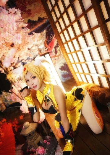 来陪妲己玩耍吧~ cosplay