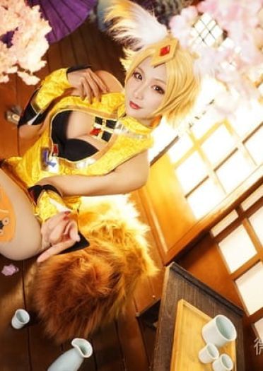 来陪妲己玩耍吧~ cosplay