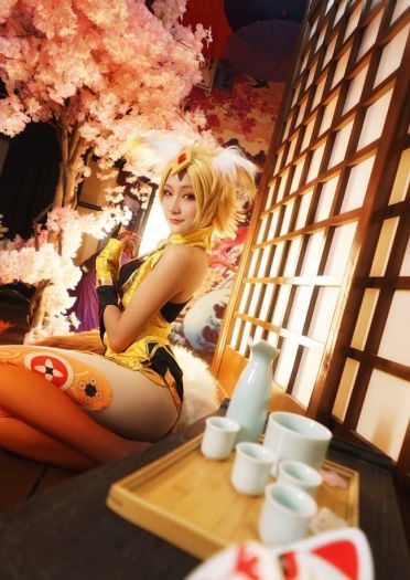 来陪妲己玩耍吧~ cosplay