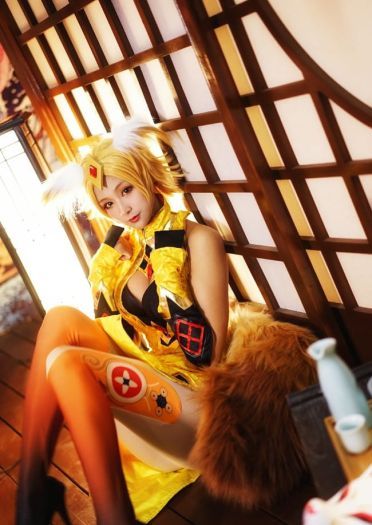 来陪妲己玩耍吧~ cosplay