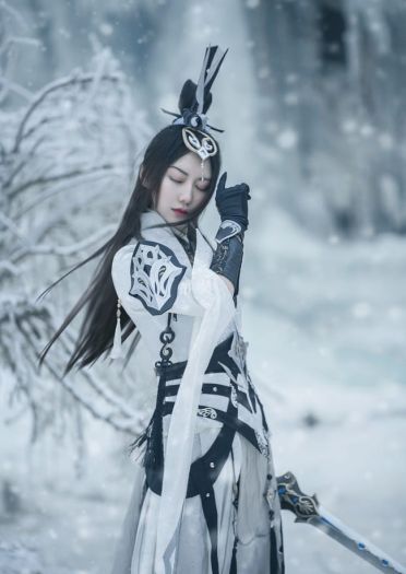 剑网三道姑COSPLAY