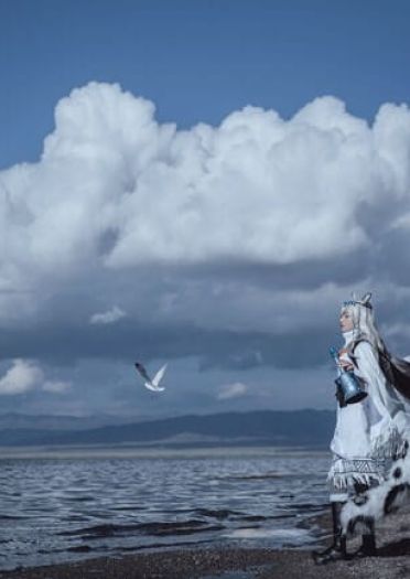 明日方舟初雪COS图