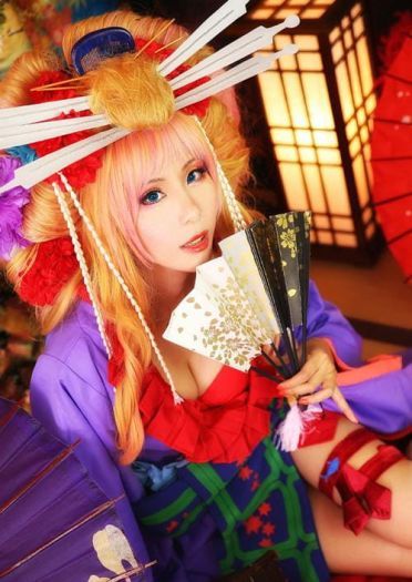 国产cos 柳荚小米演绎和服雪莉露