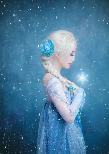 【cos】气质超有超美冰雪奇缘艾尔莎公主cos！