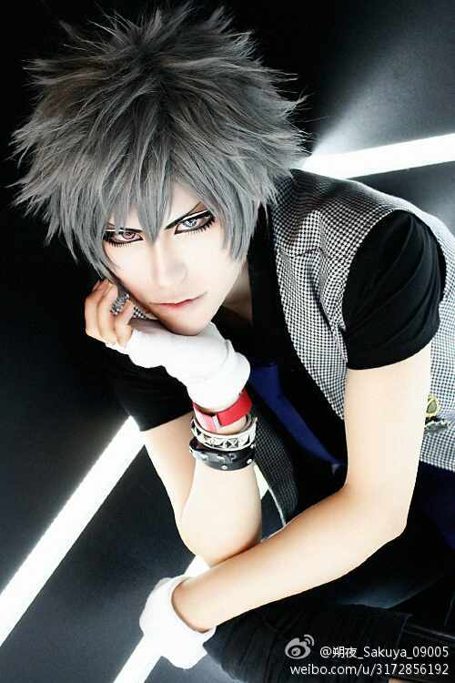 男神般的外表 来自日本的coser朔夜