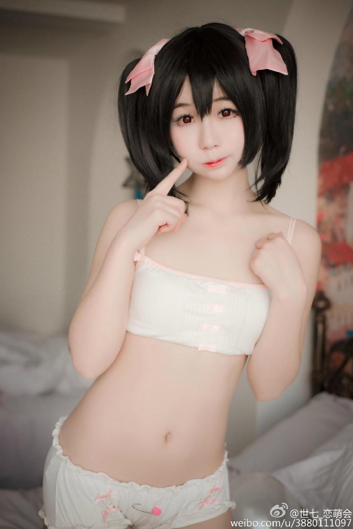 胸部神还原！lovelive失泽妮可内衣同人cos