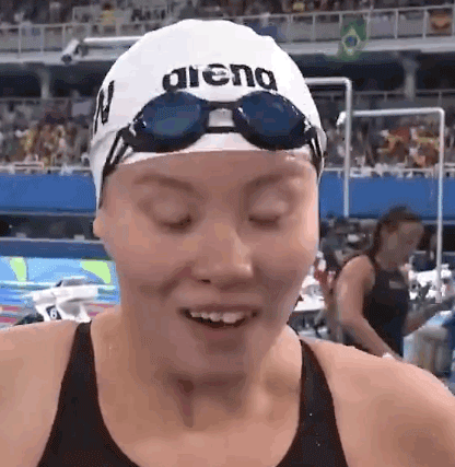 洪荒之力傅园慧 赛后精彩表情包