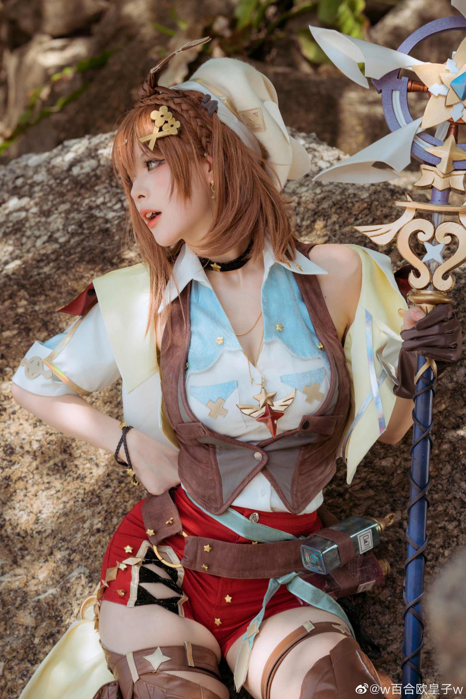 莱莎的炼金工房cos 女主莱莎