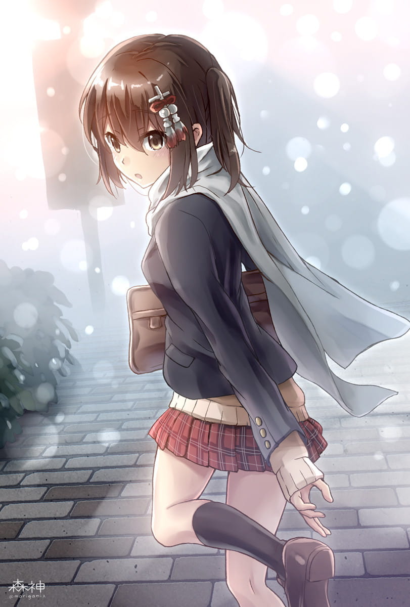 戴着围巾的花季少女 手机壁纸