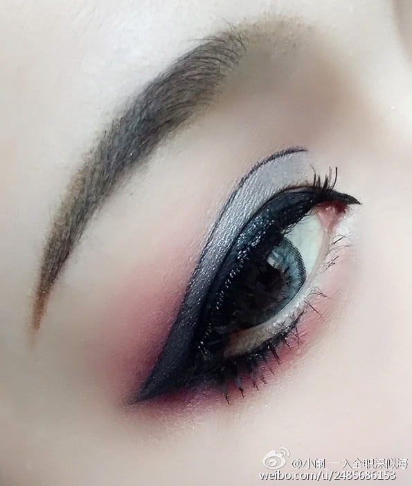 cos化妆步骤教程 唐门成女精致妆容教程