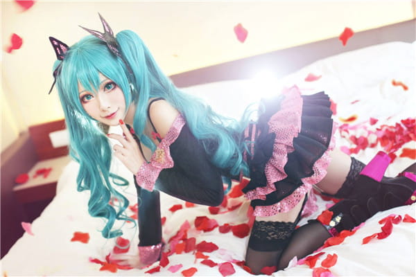 台湾的超人气coserMon❥小夢夢的作品合集