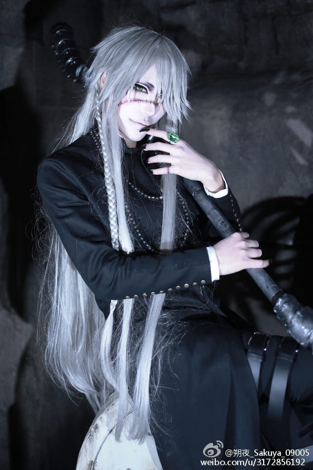 男神般的外表 来自日本的coser朔夜