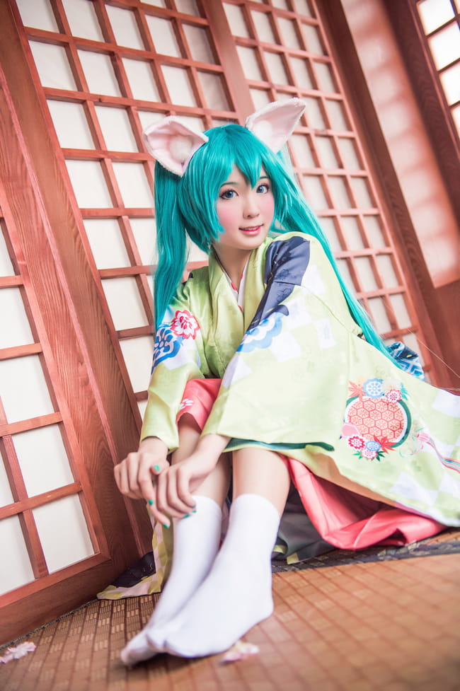 初音未来 动物学院cos 一只懒散的猫咪