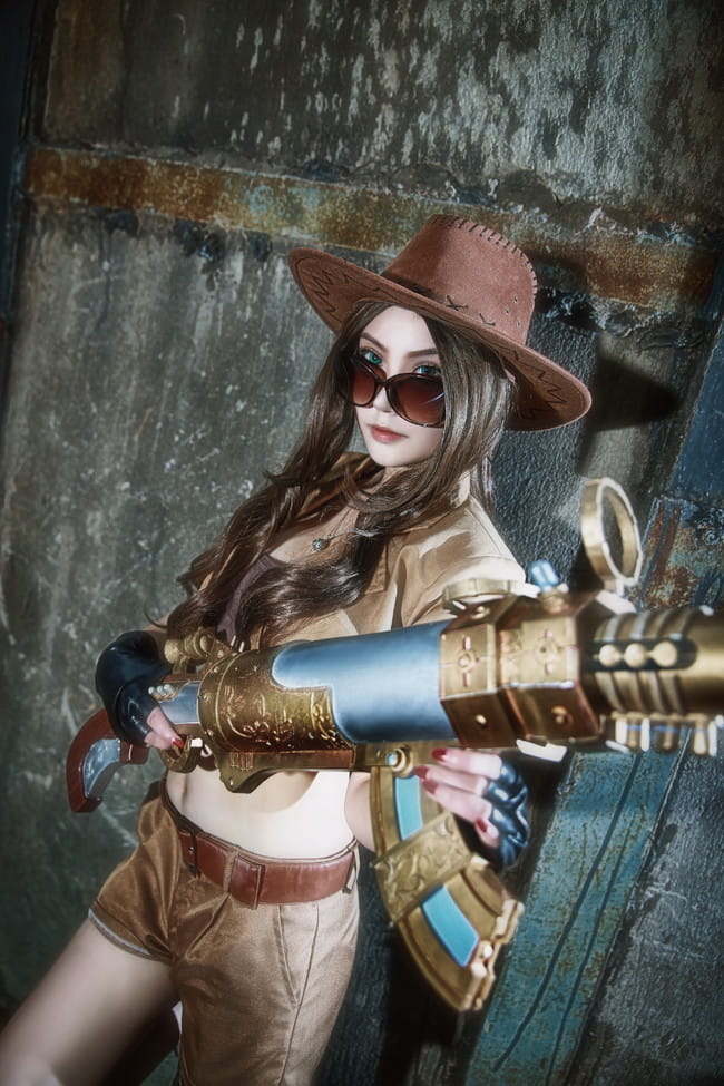 【授权】英雄联盟 凯特琳 古墓丽影皮肤COS