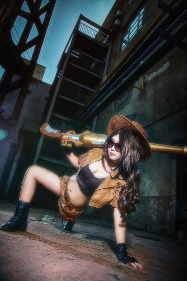 【授权】英雄联盟 凯特琳 古墓丽影皮肤COS