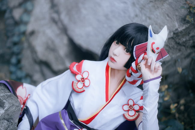 看一眼就被冻住 阴阳师手游式神雪女cos(1)