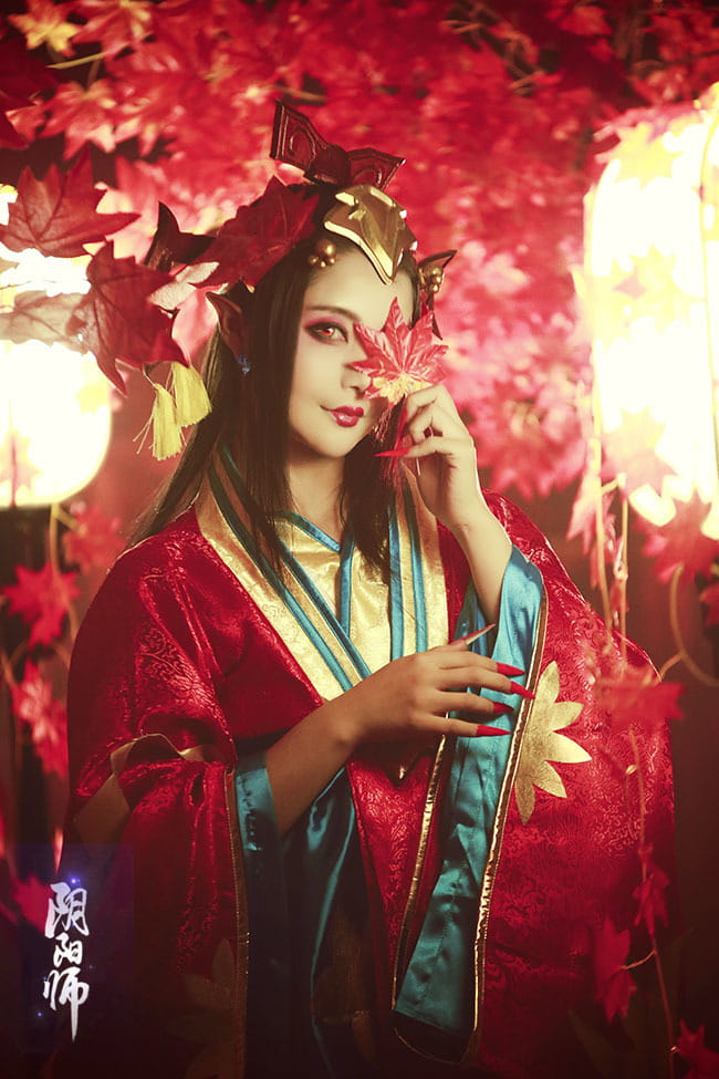 阴阳师染红了的枫叶林 鬼女红叶觉醒cos