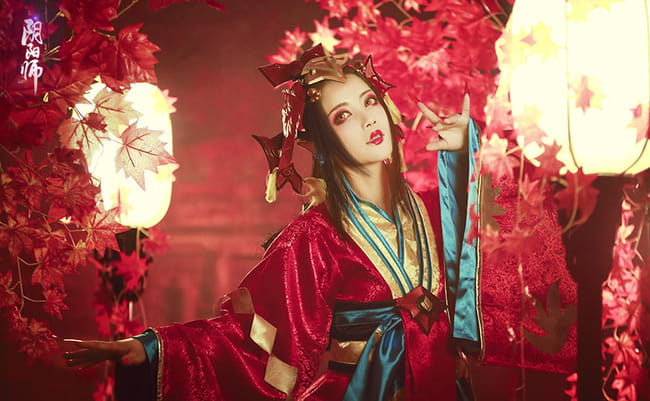 阴阳师染红了的枫叶林 鬼女红叶觉醒cos