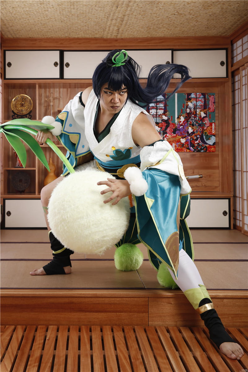 让爸爸来奶一口吧！草爹在家的日常 莹草cosplay