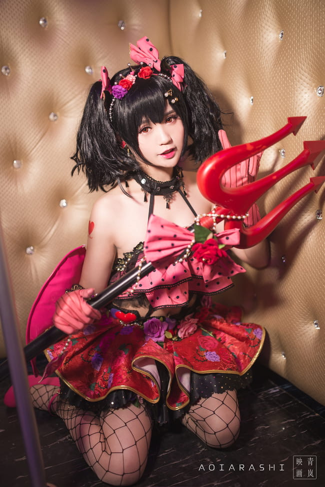 新人完美cos矢泽妮可 小恶魔觉醒