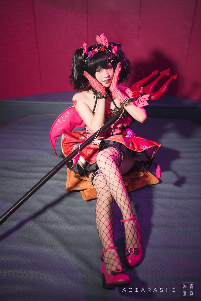 新人完美cos矢泽妮可 小恶魔觉醒