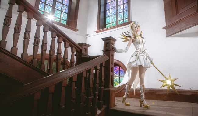 英雄联盟 大元素使拉克丝 cosplay(1)
