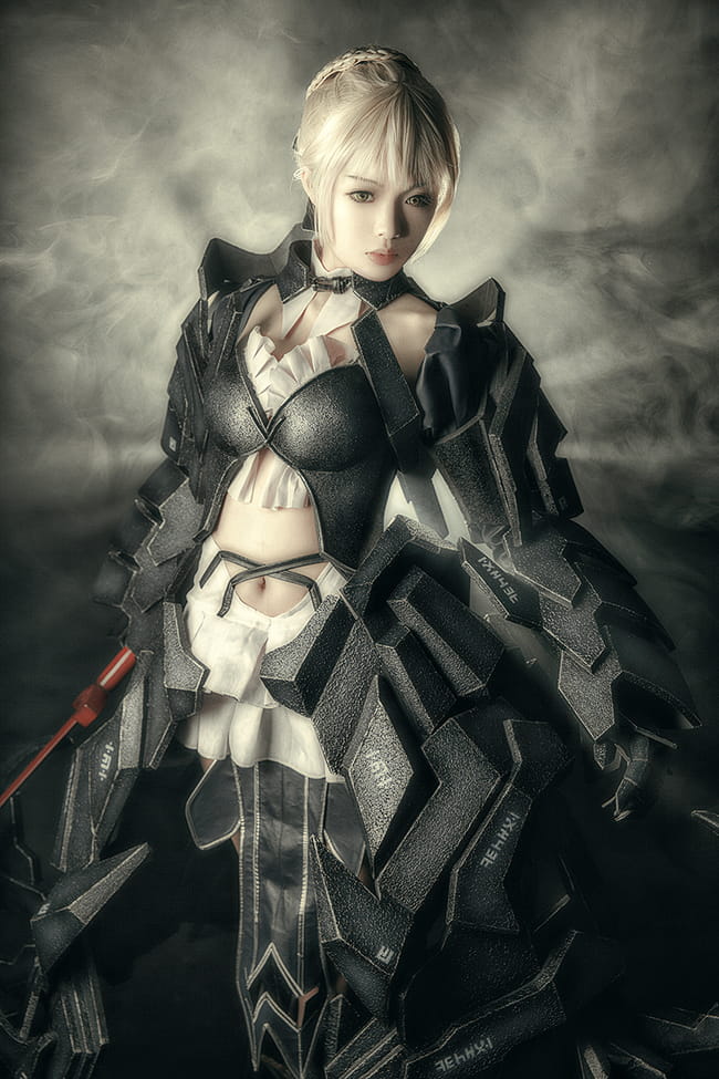 超帅黑saber Saber alterCOSPLAY