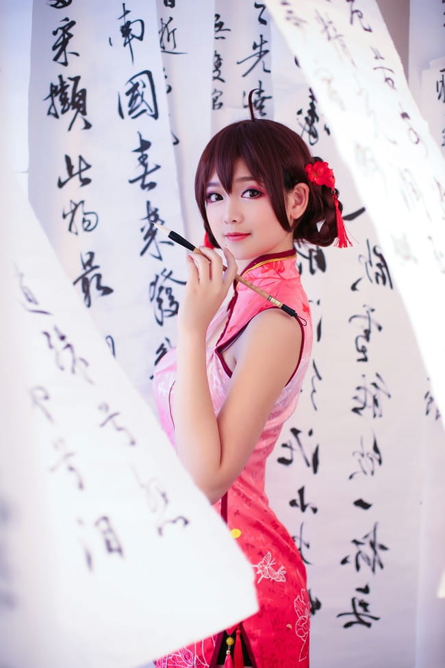 乐正绫石榴花旗袍