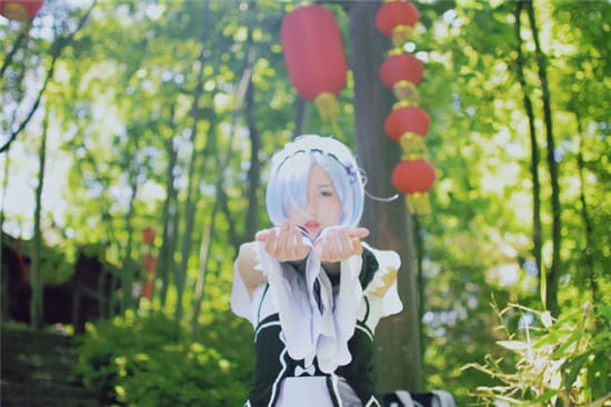 你的女仆掉到了森林里