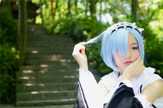 你的女仆掉到了森林里