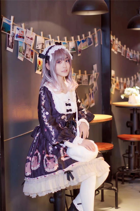 洛丽塔松林物语